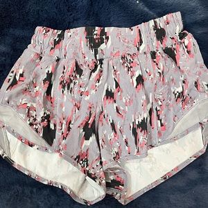 lulu shorts size 2